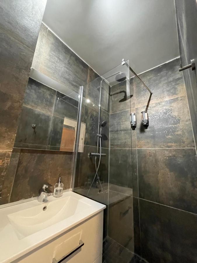 Studio Gare Saint Charles 7Eme 10 Mns Vieux Port Apartment มาร์กเซย ภายนอก รูปภาพ